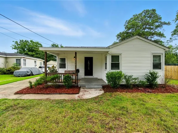 8258 Simons Dr, Norfolk, VA 23505