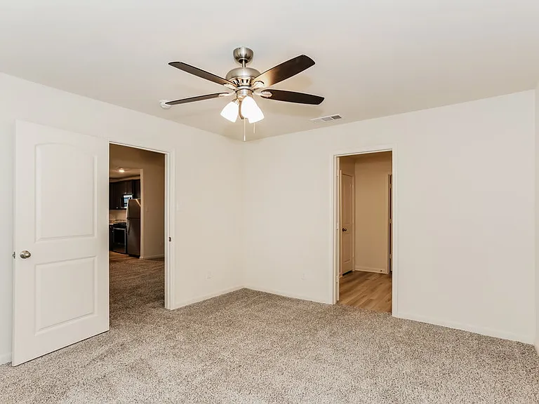 1456 Palamedes Dr — Photo 12