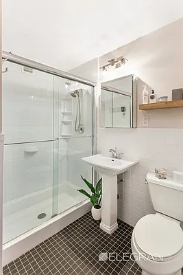 Sold by (Legacy) Elegran | media 30