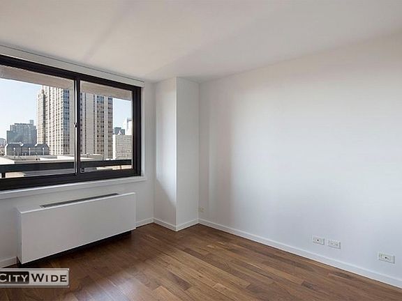 4th image of 515 E 72nd St APT 16E