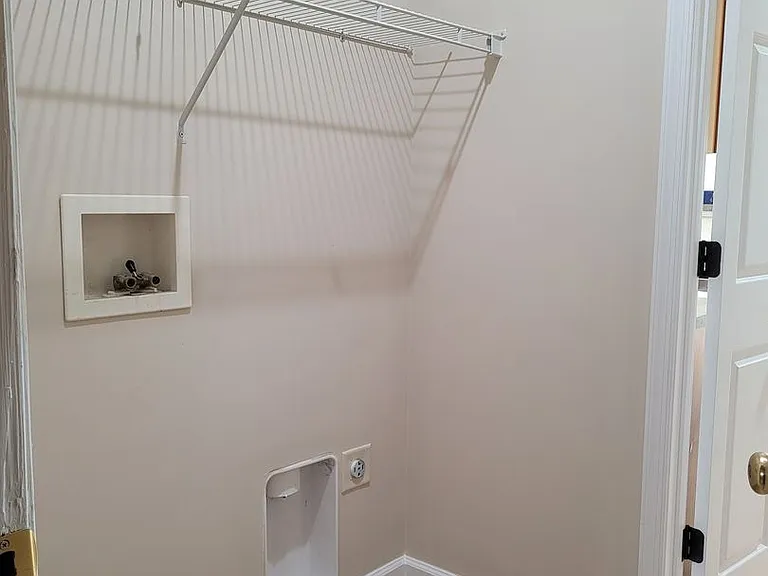 2029 Powell Dr — Photo 18
