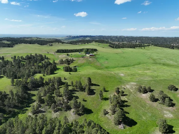 518 Saw Log Rd, Crawford, NE 69339