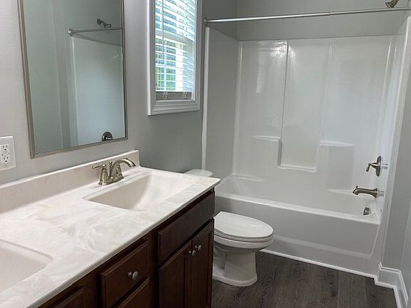 5th image of 313 Keeneland Dr