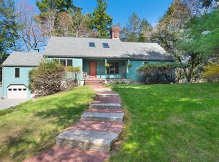 17 Moonpenny Dr, Boxford, MA 01921