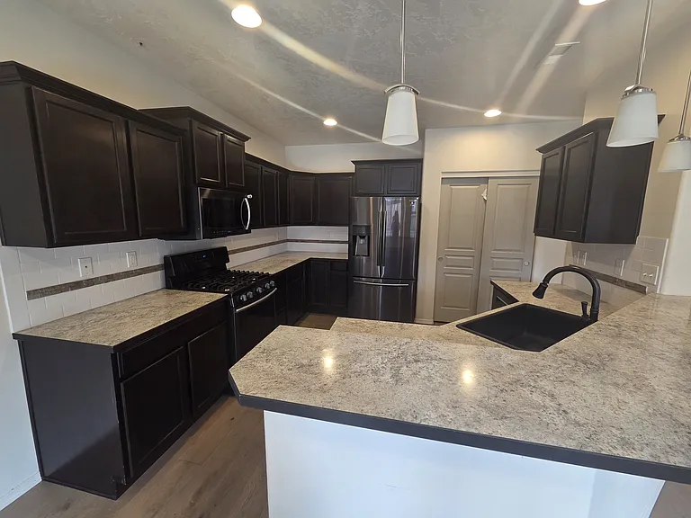 3650 SW Pumice Pl — Photo 18