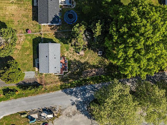 4th image of 4 N Maple Ave
