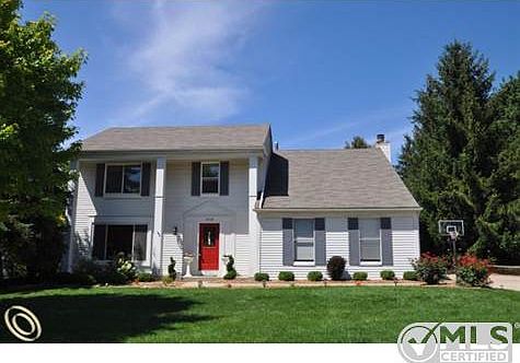 4 bdrms, 2 1/2 baths