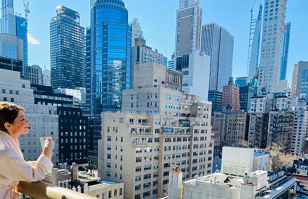 Rented by Level Group | media 1