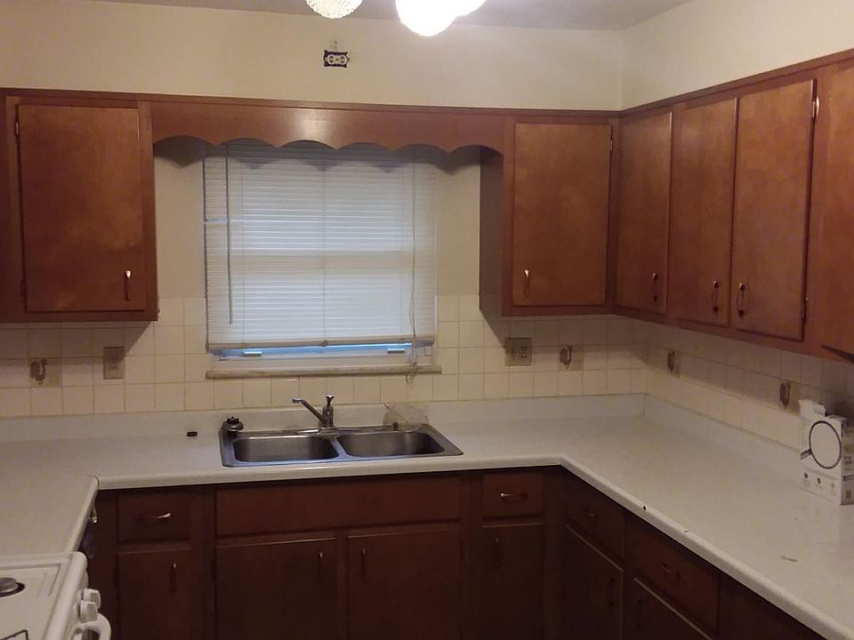 406 N 7th St Clarksburg WV Zillow