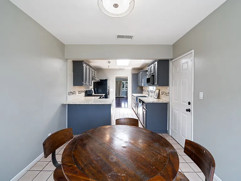 9310 Danby Ave — Photo 13