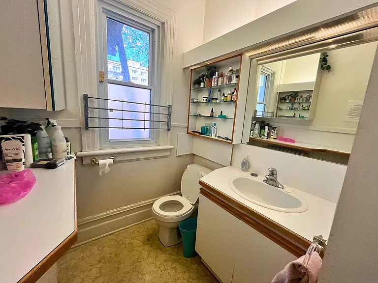 315 Frank St — Photo 15