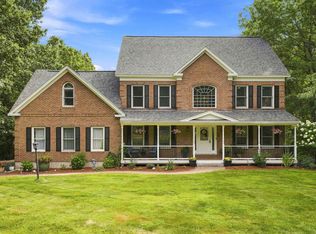 17 McAfee Farm Rd, Bedford, NH 03110