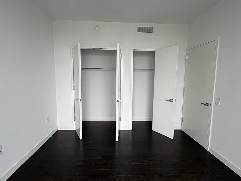 1 Manhattan Sq #57L — Photo 15
