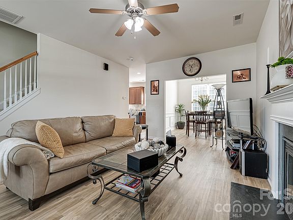 4th image of 4816 Eagle Creek Dr