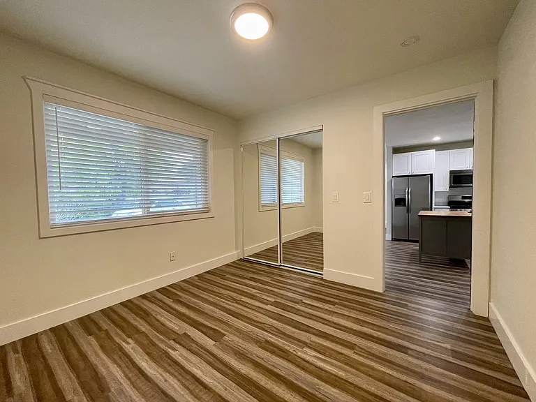 9556 1/2 Cecilwood Dr — Photo 20