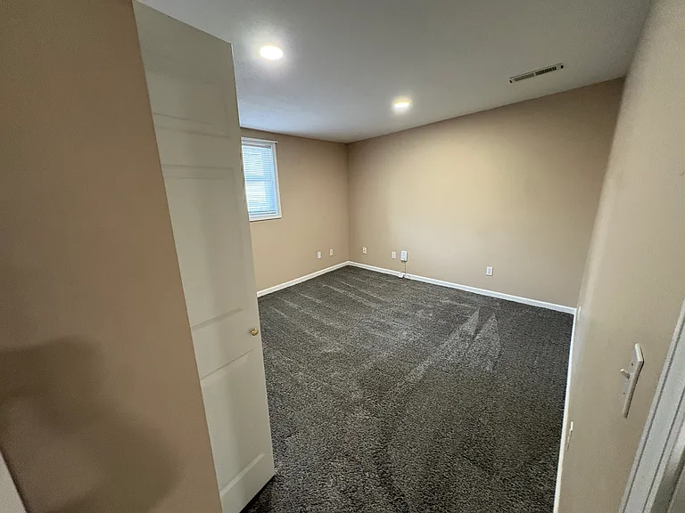 204 W Railroad St #4 — Photo 11