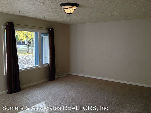 4th image of 1096 Shoshone Dr #A