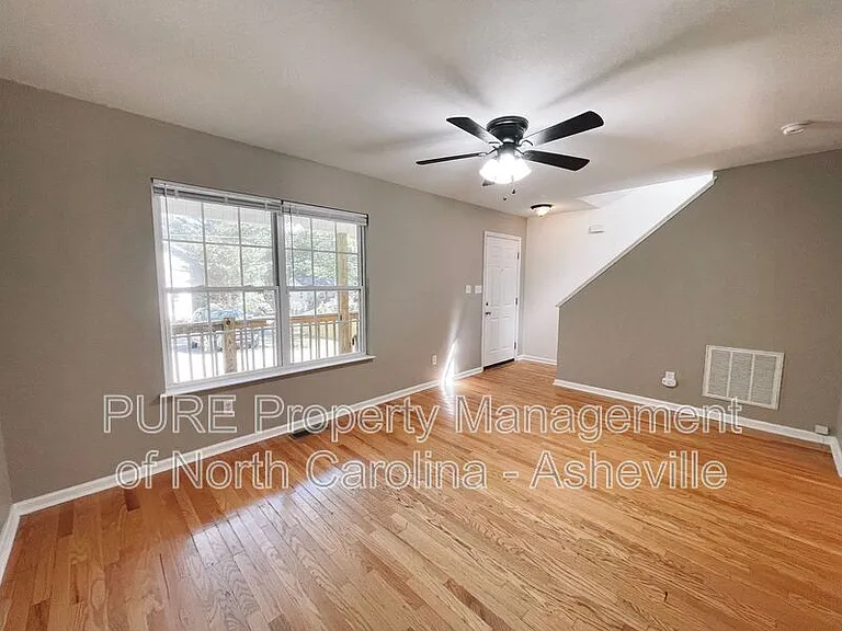 16 Evergreen Ave #A — Photo 4