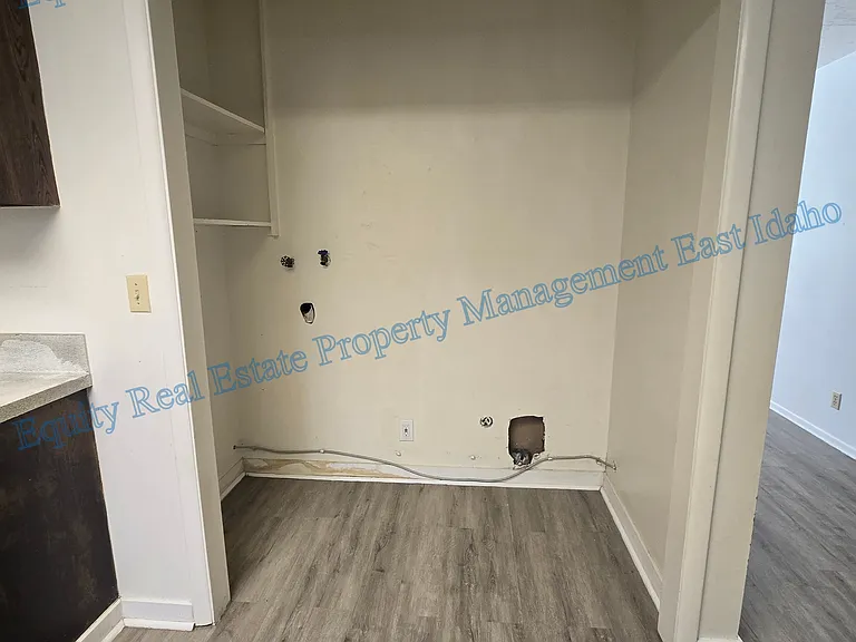 ID - 848, 852, 854, 856 Bryan Rd - LB - 854 — Photo 7