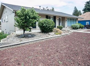 113 W 13th St, The Dalles, OR