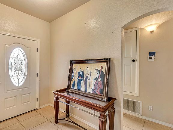 4th image of 5805 England Dr