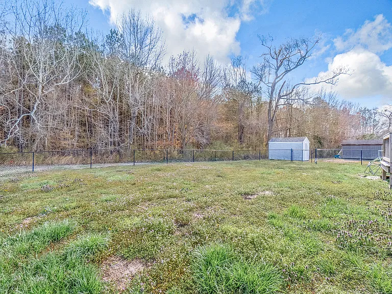 122 Lisas Way — Photo 14