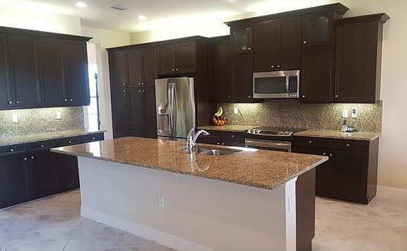 5th image of 3474 Pacific Dr