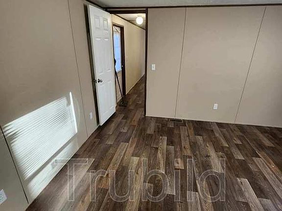 5th image of 109 Galahad Dr