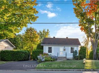 1290 Saint Jean St, Ottawa, ON K1C1N6