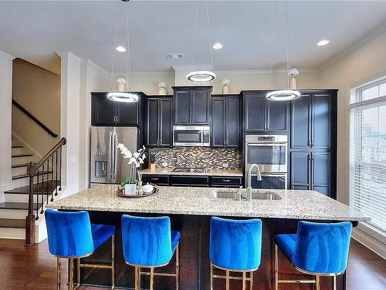 1306 Harris Way — Photo 1