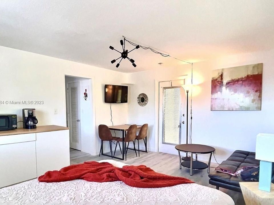 1st image of 4213 NE 21st Ave #3B