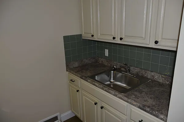 Rented by Bedford Brownstone Realty | media 23