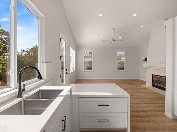 4th image of 42 Colony Way