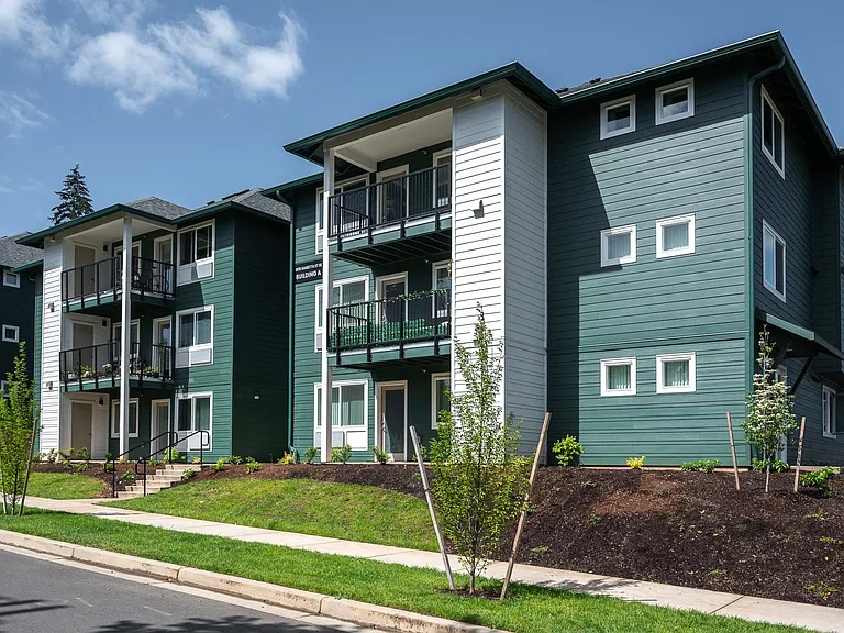 Grand Fir Apartments — Photo 31