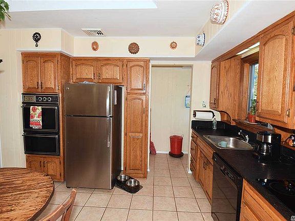 3rd image of 12 Ellsworth Pl