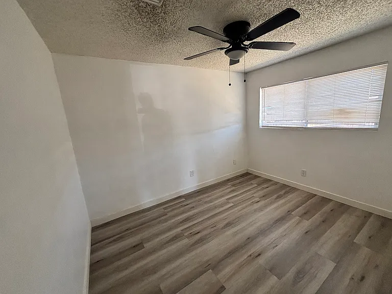 532 Commercial Ave #A — Photo 6