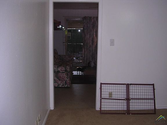 4th image of 4101 Driftwood Ln