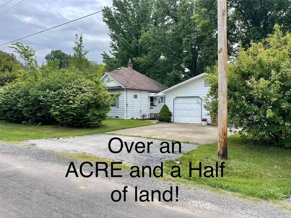 117 Center St, Wilsonville, IL 62093