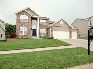 244 Magnolia Trace Dr, Ballwin, MO