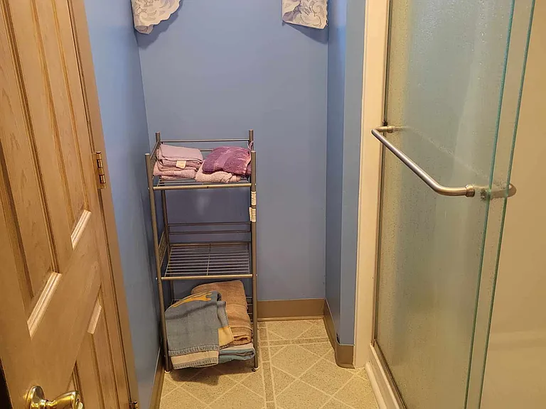 3237 Josephine St — Photo 23
