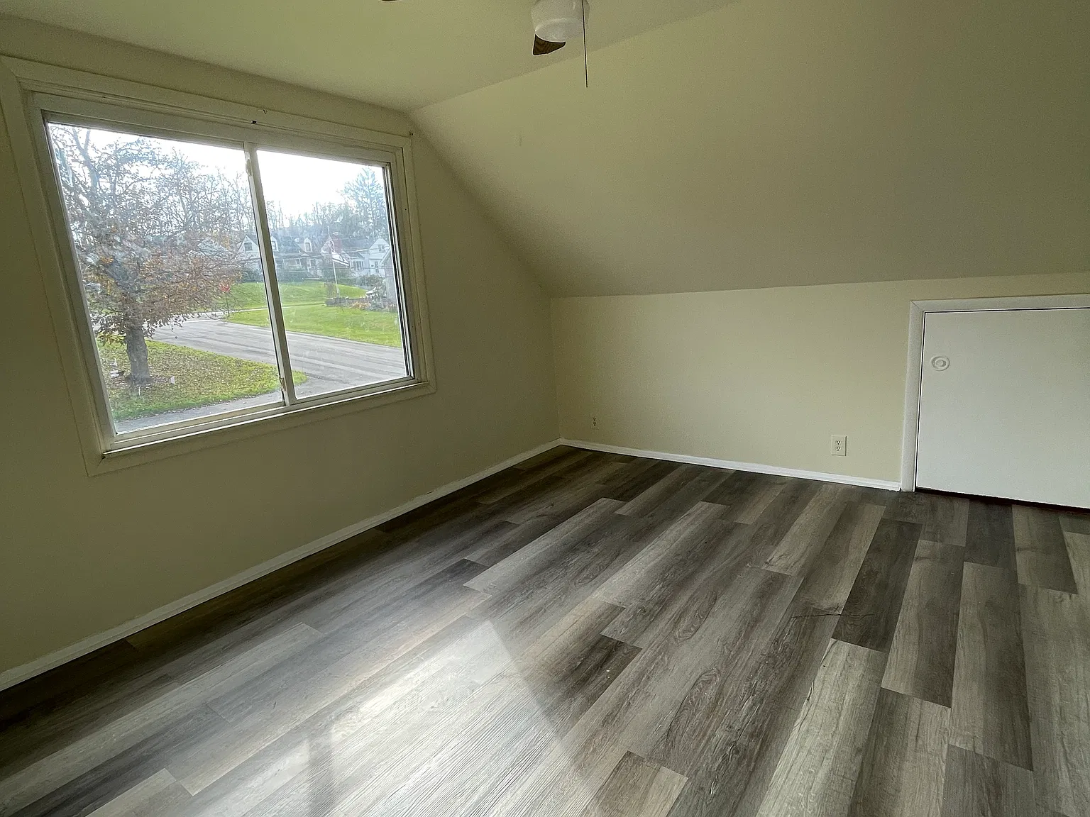 3 bed, 1.5 bath, 1500 sqft, $2,000 — Photo 4