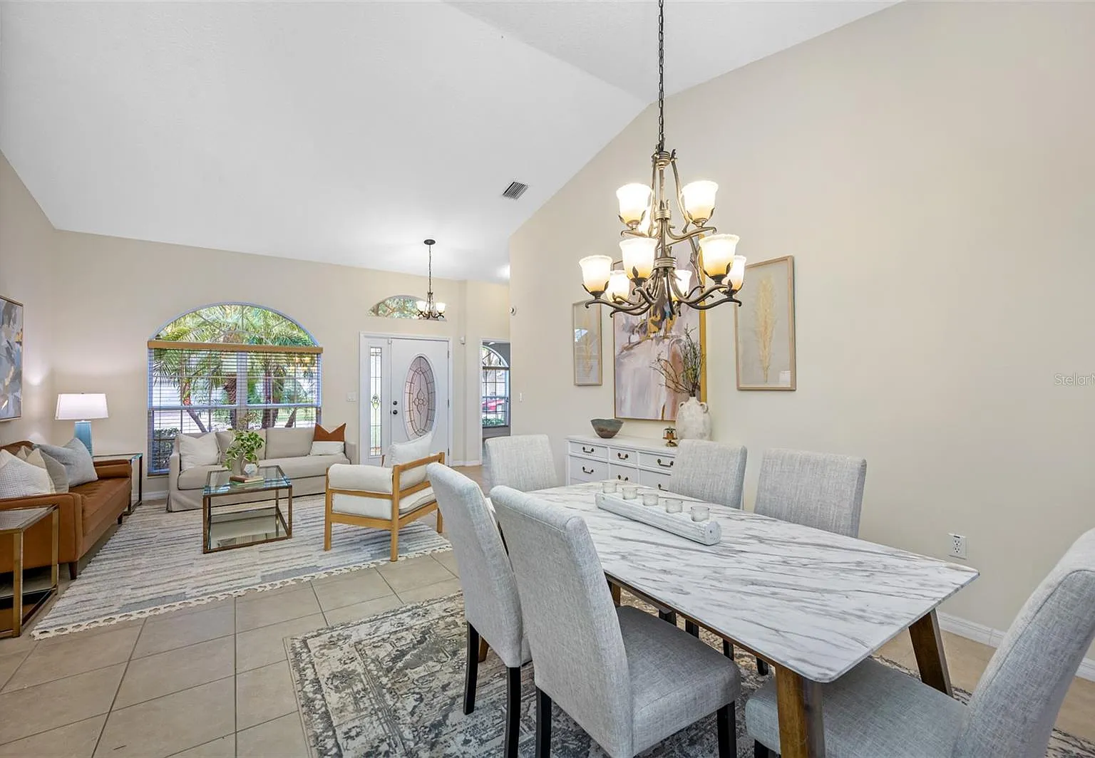 3 bed, 1924 sqft, $2,295 — Photo 4