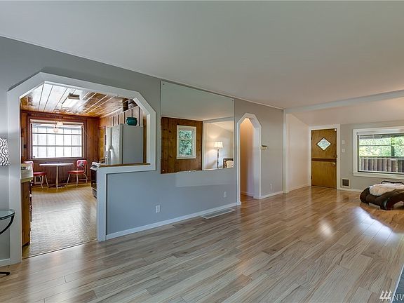 5th image of 17020 22nd Ave NE