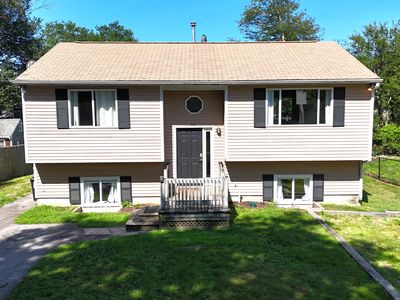 52 Meadowrue Trl, Saunderstown, RI, 02874