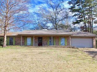 313 Stonegate Dr, Clinton, MS 39056