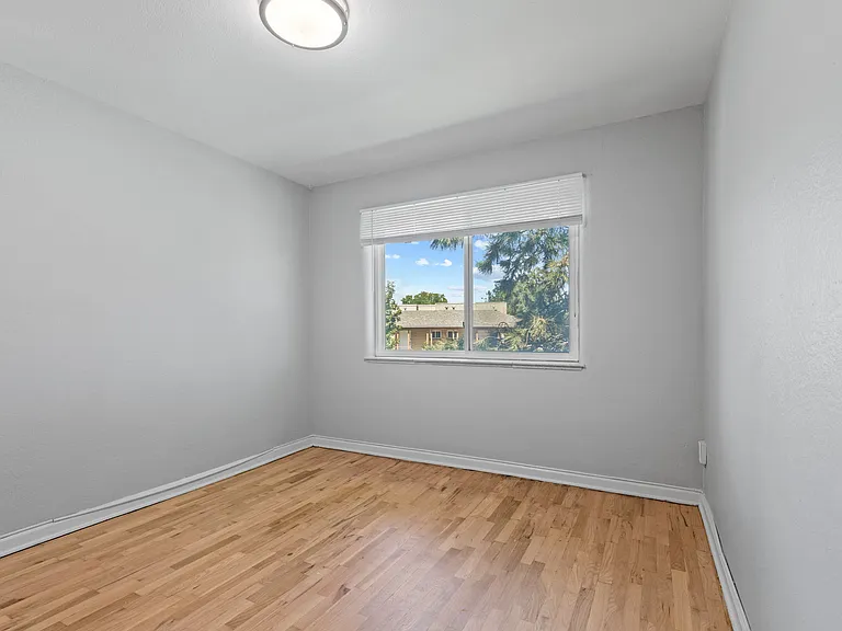 Cascade Apartments — Photo 3