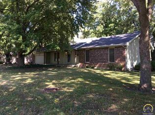 902 Oak St, Overbrook, KS 66524