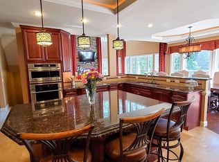 633 Riverside Dr, Pasadena, MD 21122