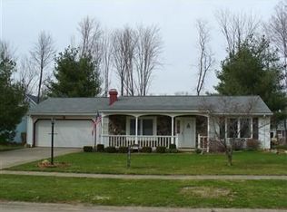 447 Greenwood Ct, Elyria, OH 44035