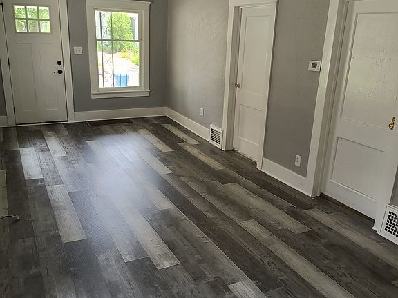 4th image of 410 S Magnolia Ave